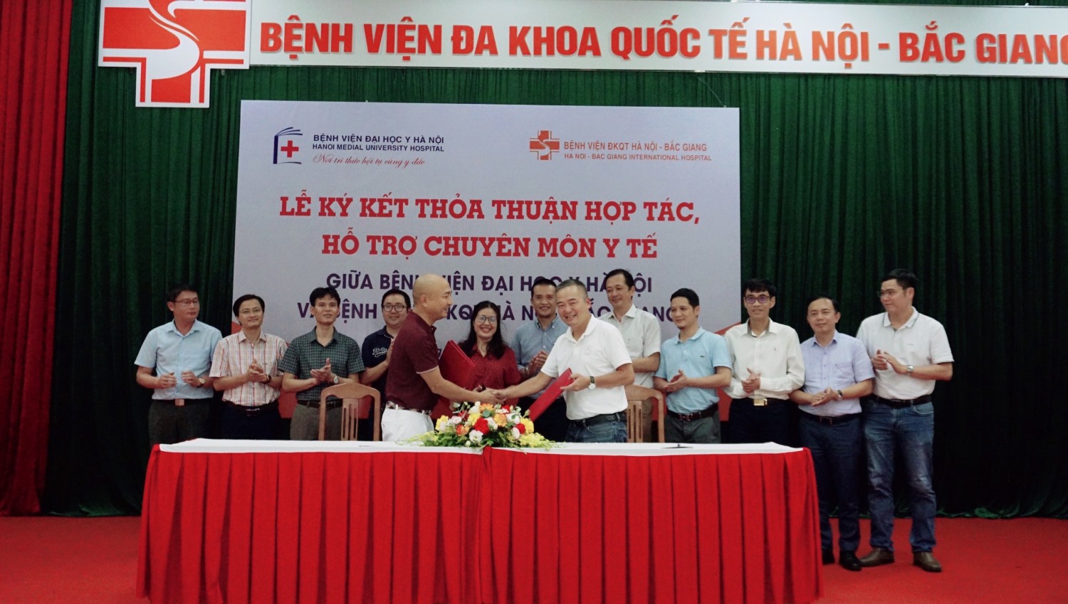 Lễ ký kết thỏa thuận hợp tác, hỗ trợ chuyên môn y tế giữa Bệnh viện Đại học Y Hà Nội và Bệnh viện ĐKQT Hà Nội – Bắc Giang