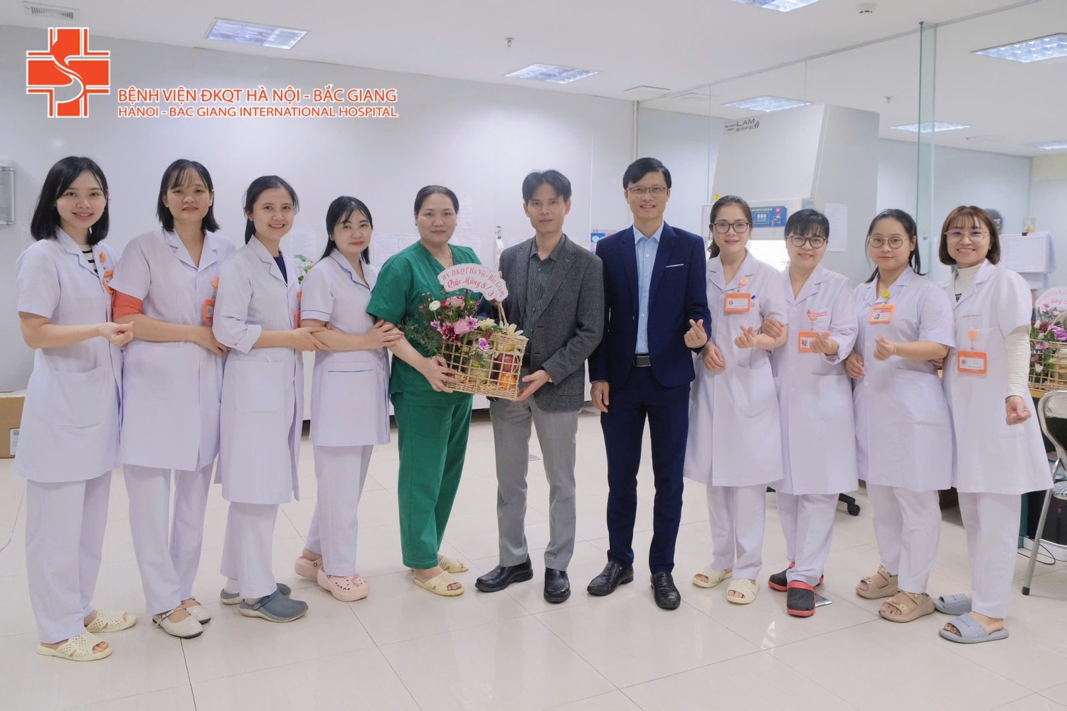 Lan tỏa yêu thương nhân Ngày Quốc tế Phụ nữ 8/3 tại Bệnh viện Đa khoa Quốc tế Hà Nội - Bắc Giang